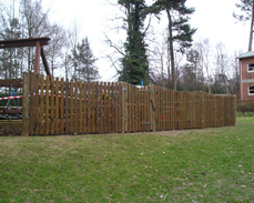 Palisade fencing