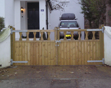 Windsor driveway gate